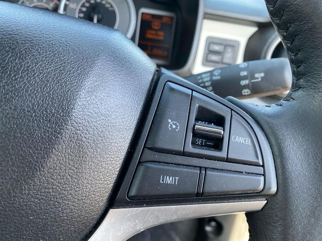 Suzuki Ignis Hatchback #27