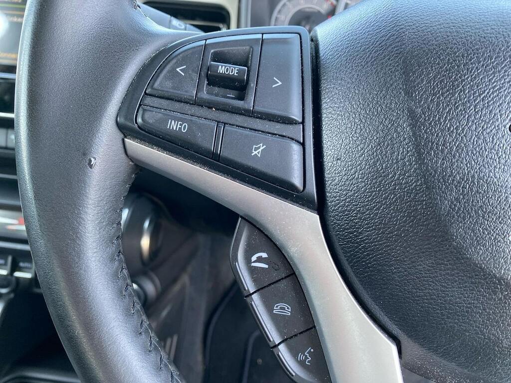 Suzuki Ignis Hatchback #26