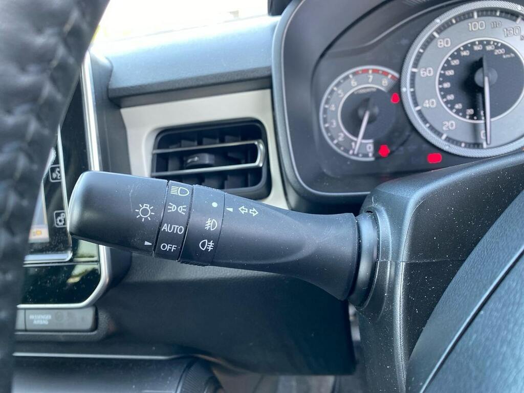Suzuki Ignis Hatchback #28