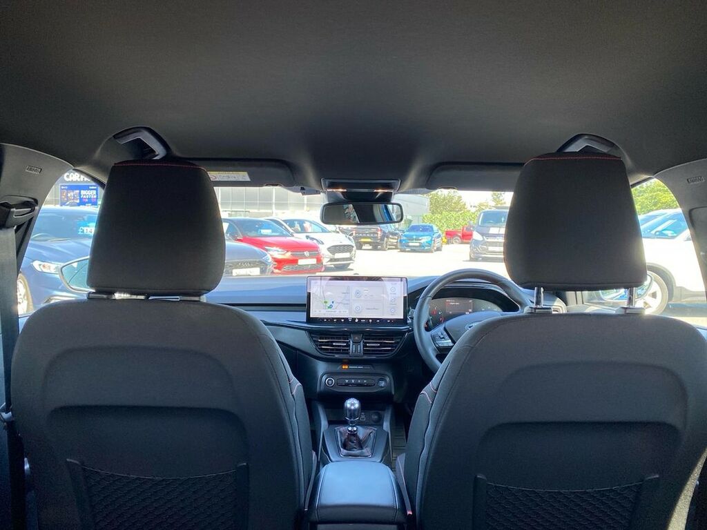 Ford Focus Estate 2.3 Focus St Estate 2.3L Ecoboost 280Ps Fwd White #38