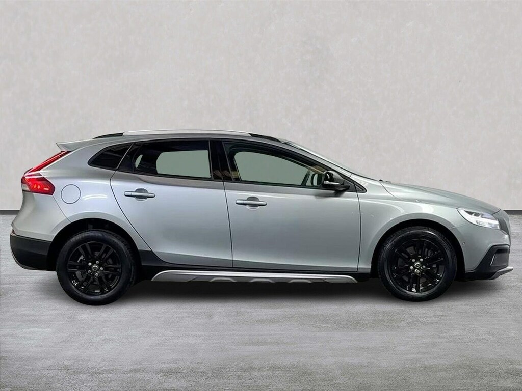 Volvo V40 2.0 T3 Nav Plus Hatchback Euro 6 Silver #3