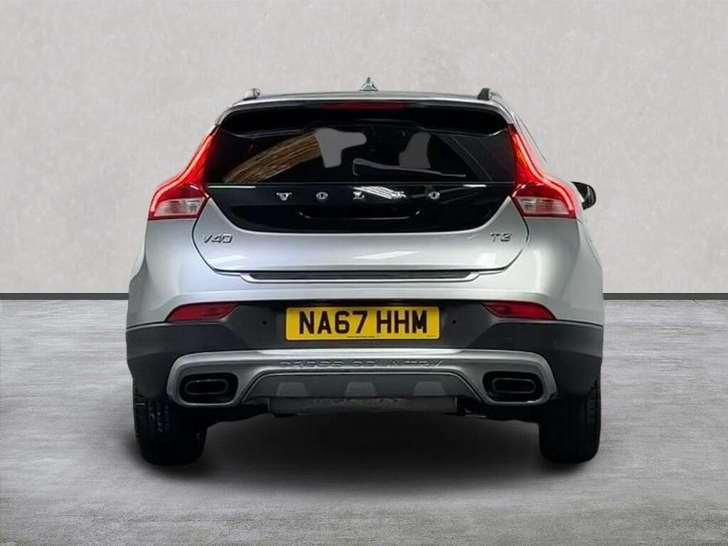 Volvo V40 2.0 T3 Nav Plus Hatchback Euro 6 Silver #4