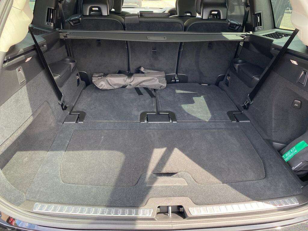 Volvo XC90 Volvo Xc90 Estate 2.0 B5p Ultra Dark Awd Geart Silver #17