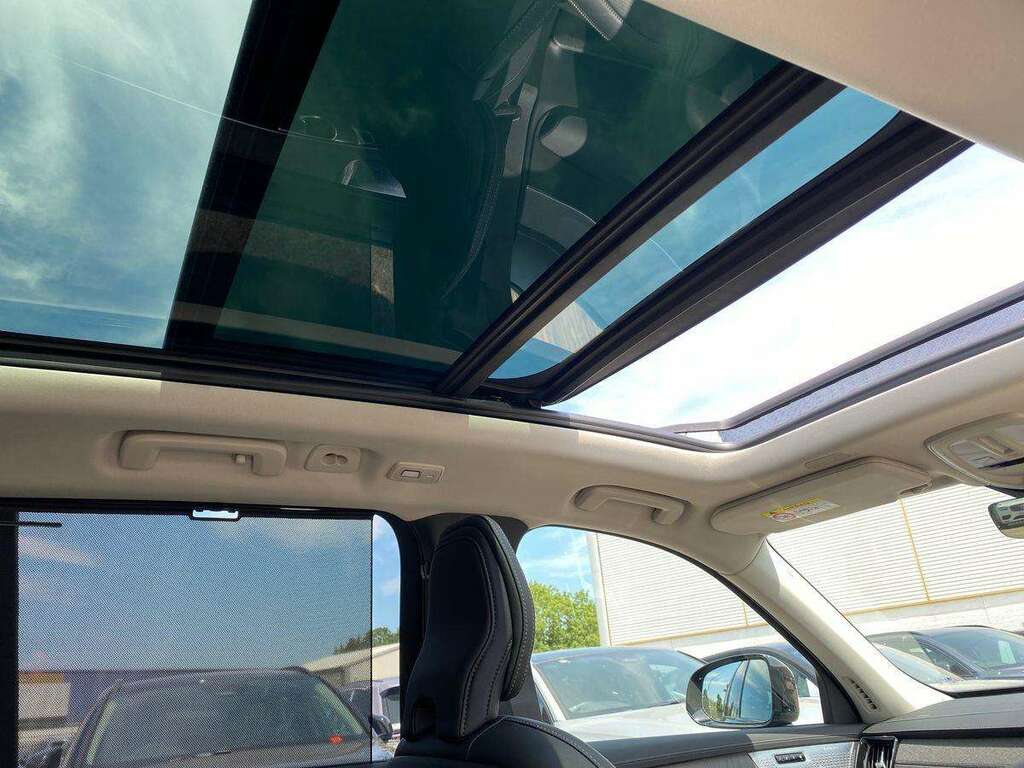 Volvo XC90 Volvo Xc90 Estate 2.0 B5p Ultra Dark Awd Geart Silver #32