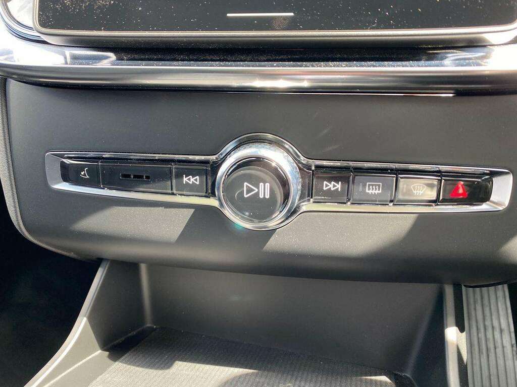 Volvo XC90 Volvo Xc90 Estate 2.0 B5p Ultra Dark Awd Geart Silver #22