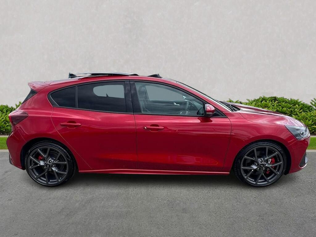Ford Focus 2.3T Ecoboost St Hatchback Euro 6 Red #3