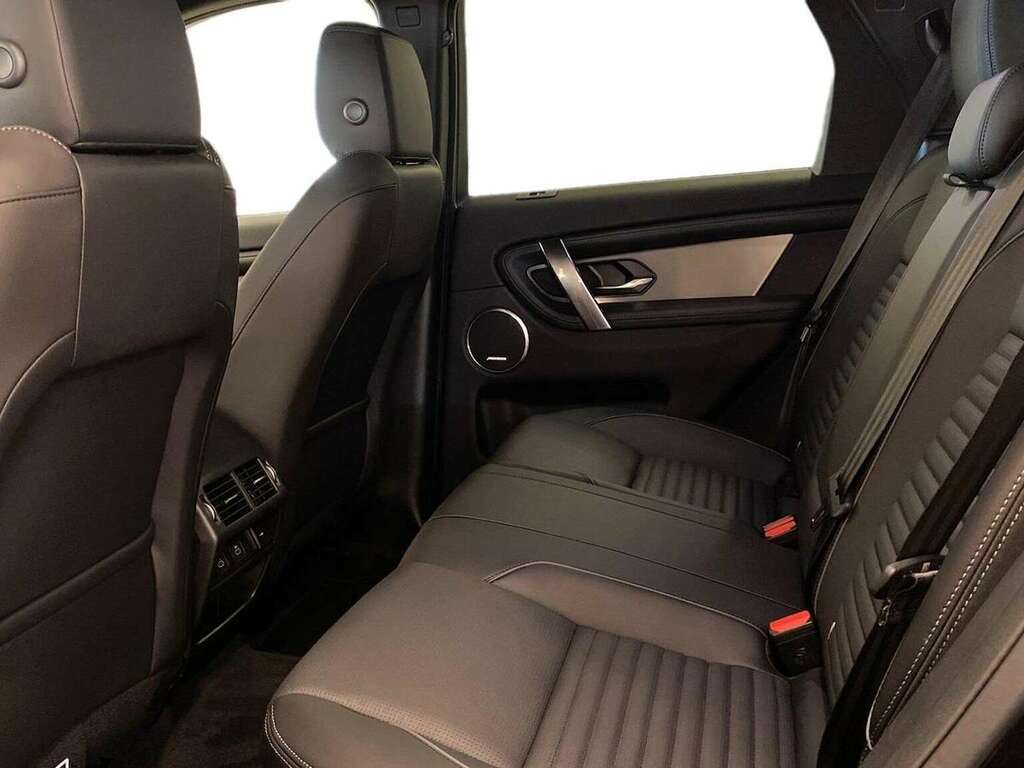 Land Rover Discovery Sport 1.5 P270e Dynamic Se 5 Seat Black #4