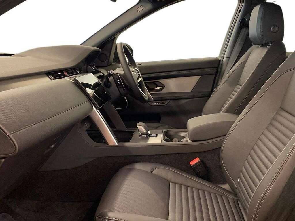Land Rover Discovery Sport 1.5 P270e Dynamic Se 5 Seat Black #3