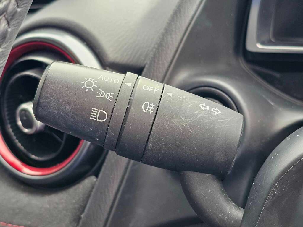 Mazda 2 Hybrid Black #35