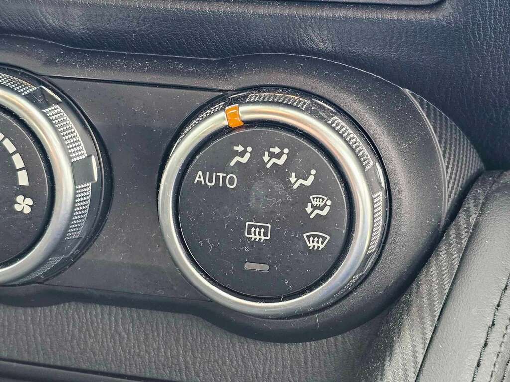 Mazda 2 Hybrid Black #37
