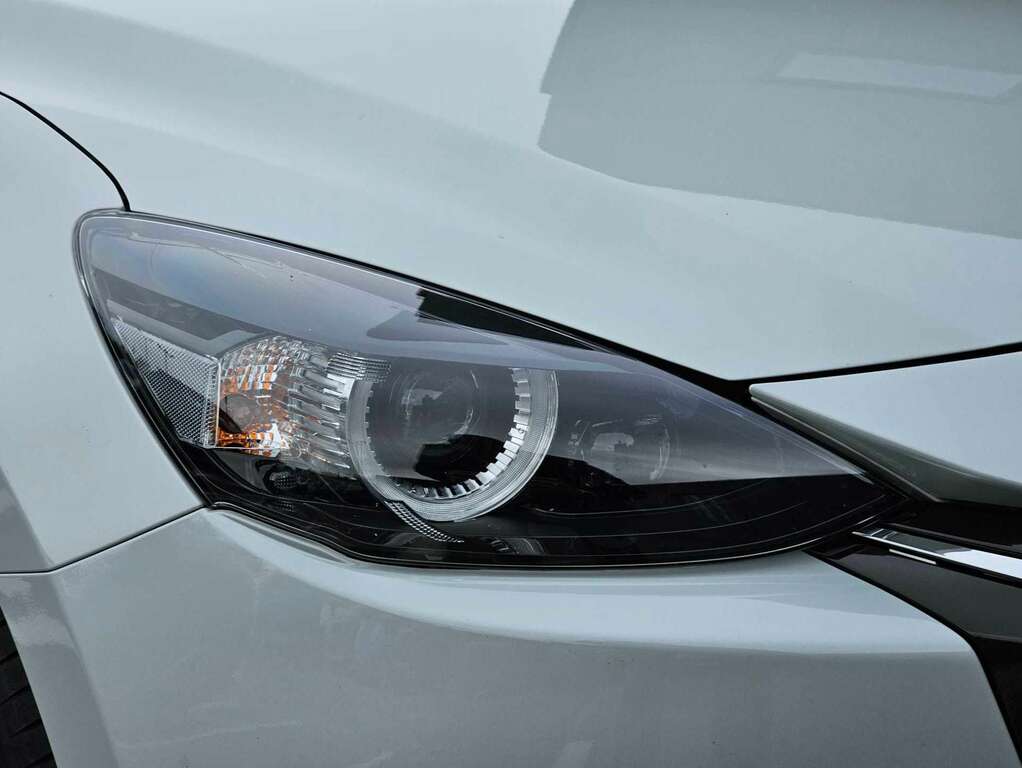 Mazda 2 Hybrid Black #13