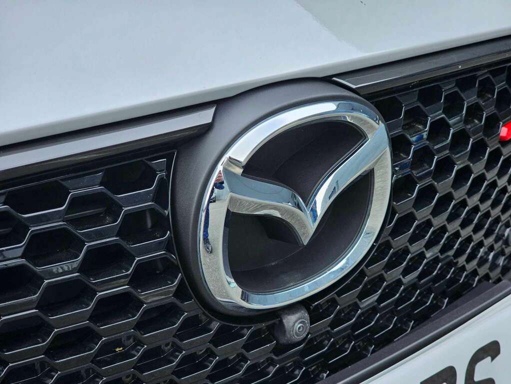 Mazda 2 Hybrid Black #11