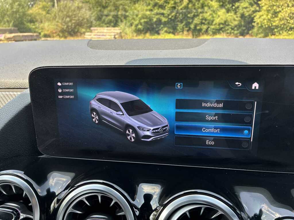 Mercedes-Benz GLA Class Amg Line Premium Plus 224 20, Fsh, Finance F  #25