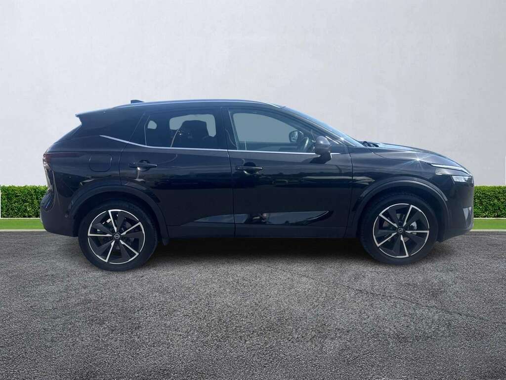 Nissan Qashqai 1.3 Dig-t Mh Tekna NA72XYF Black #2