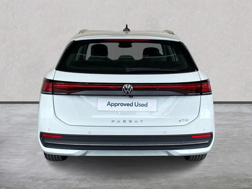 Volkswagen Passat 1.5 Etsi Life Dsg White #4