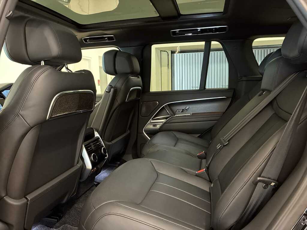 Land Rover Range Rover 4.4 P530 V8 Black #4