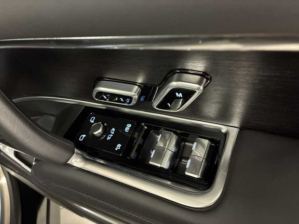 Land Rover Range Rover Automatic Black #24