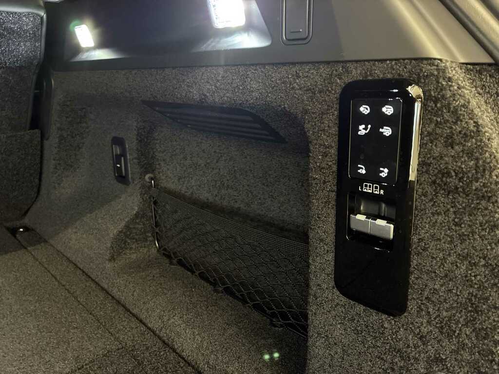 Land Rover Range Rover Automatic Black #33
