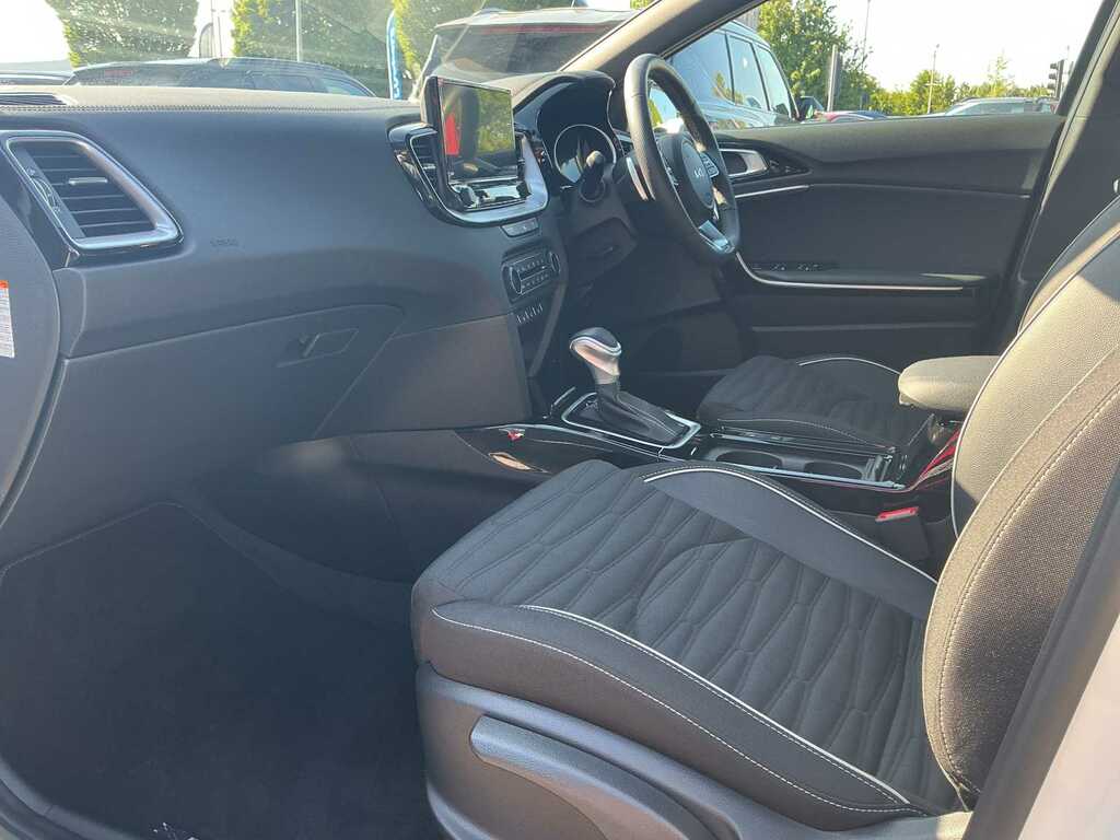 Kia Xceed Pure Blue #7
