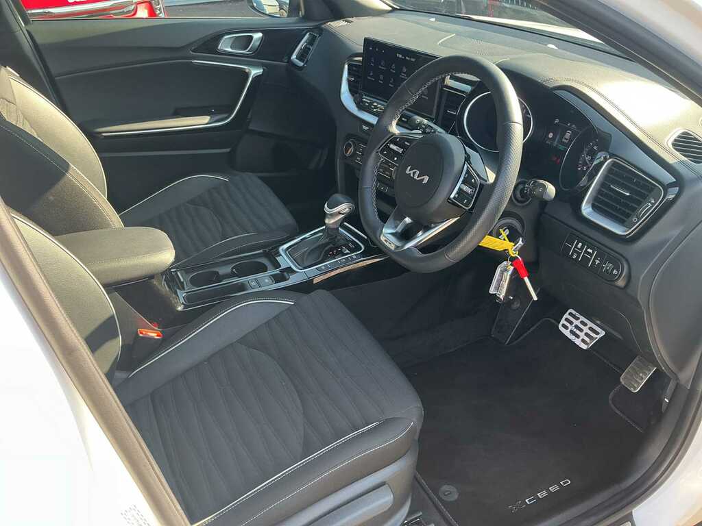 Kia Xceed Pure Blue #14