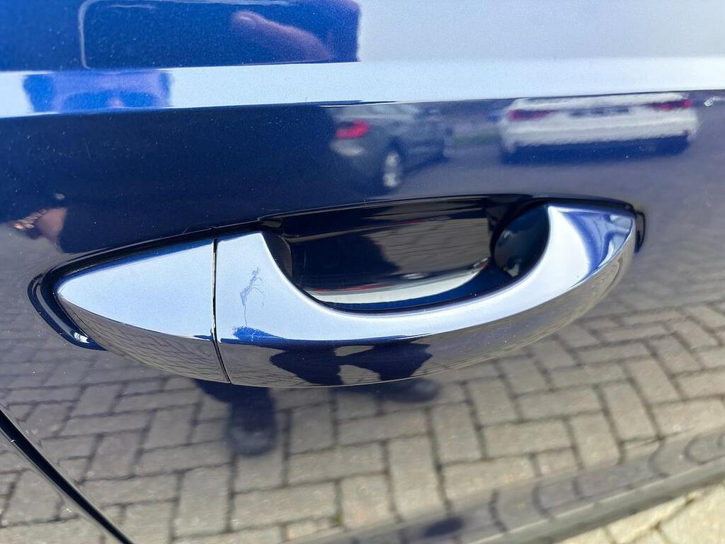 Audi Q3 S Line Black #37