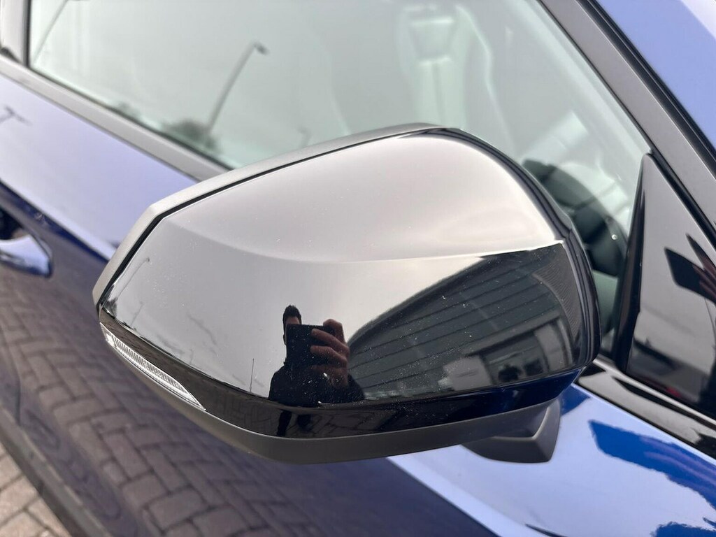 Audi Q3 S Line Black #38