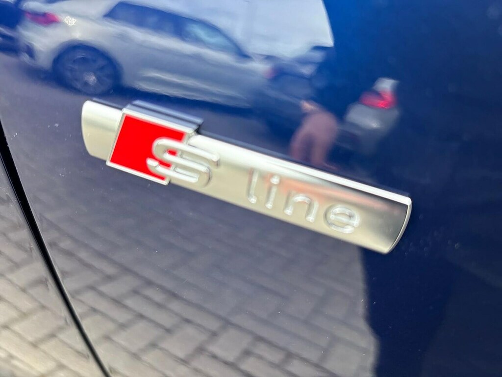 Audi Q3 S Line Black #35