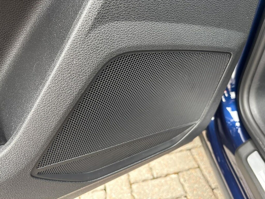 Audi Q3 S Line Black #31