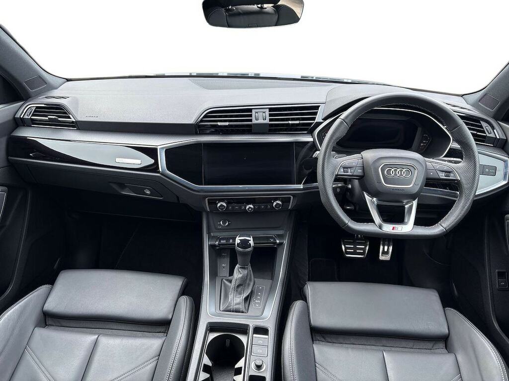 Audi Q3 S Line Black #8