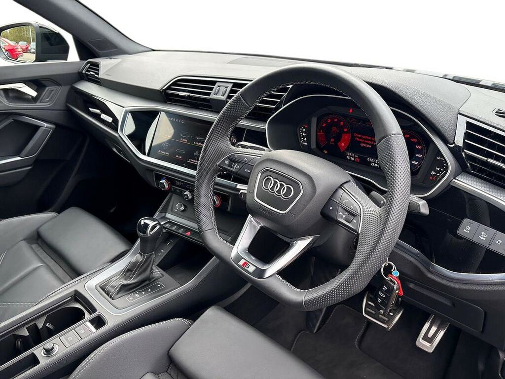 Audi Q3 S Line Black #15