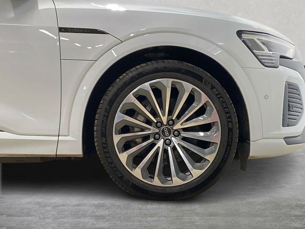 Audi Q8 e tron 55 S Line Sportback Quattro 114K NG73HBO White #6