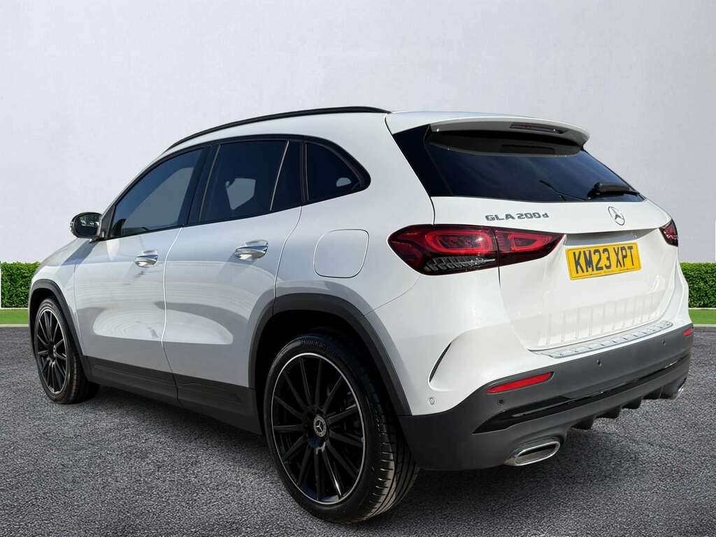 Mercedes-Benz GLA Class Gla 200D Amg Line Premium Plus Night Ed White #5