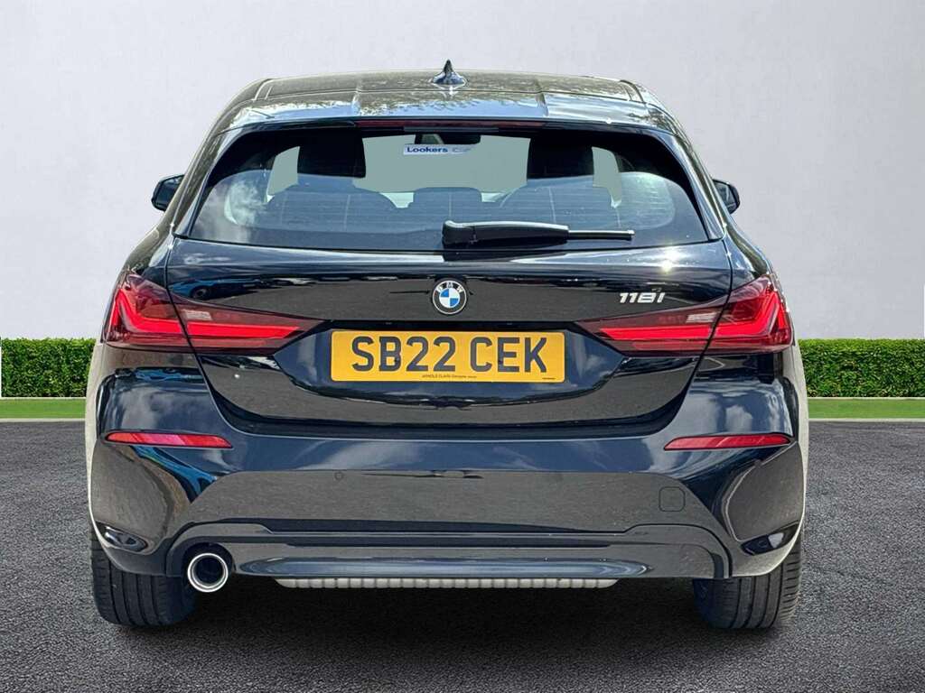 BMW 1 Series 118I 136 Sport Live Cockpit Professional Black #4