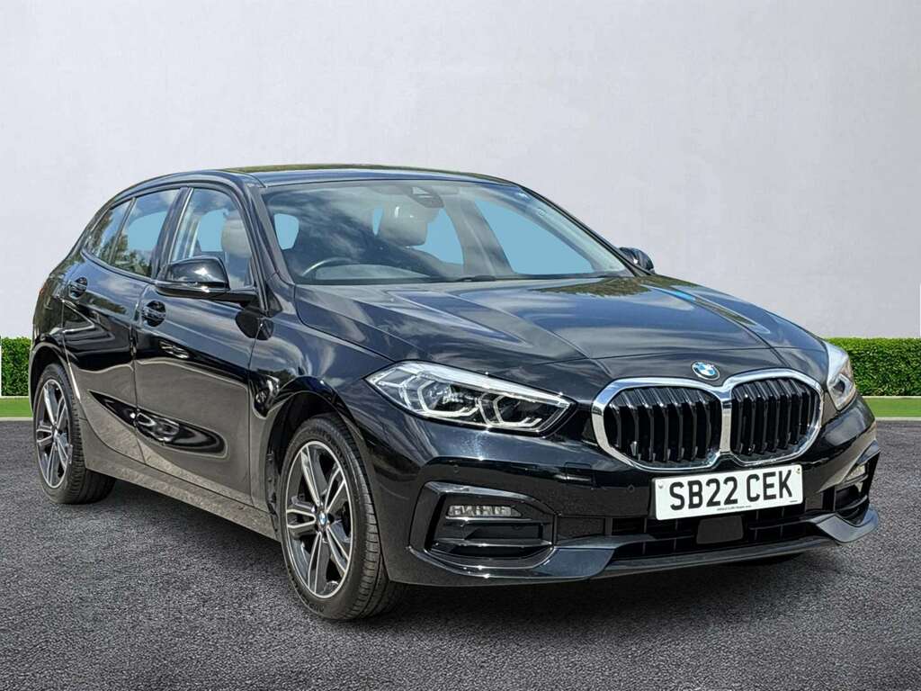 BMW 1 Series 118I 136 Sport Live Cockpit Professional Black