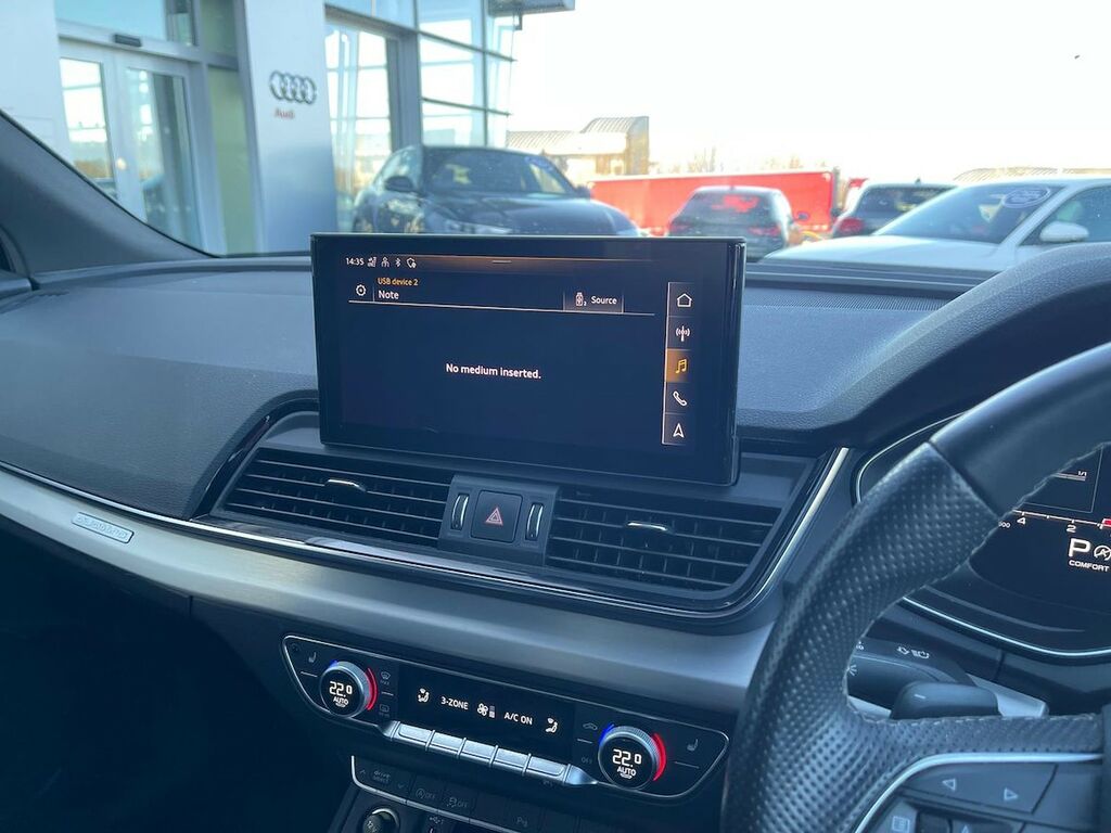 Audi Q5 S Line Black #25