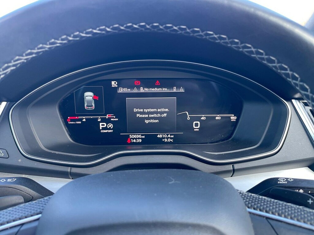 Audi Q5 S Line Black #10
