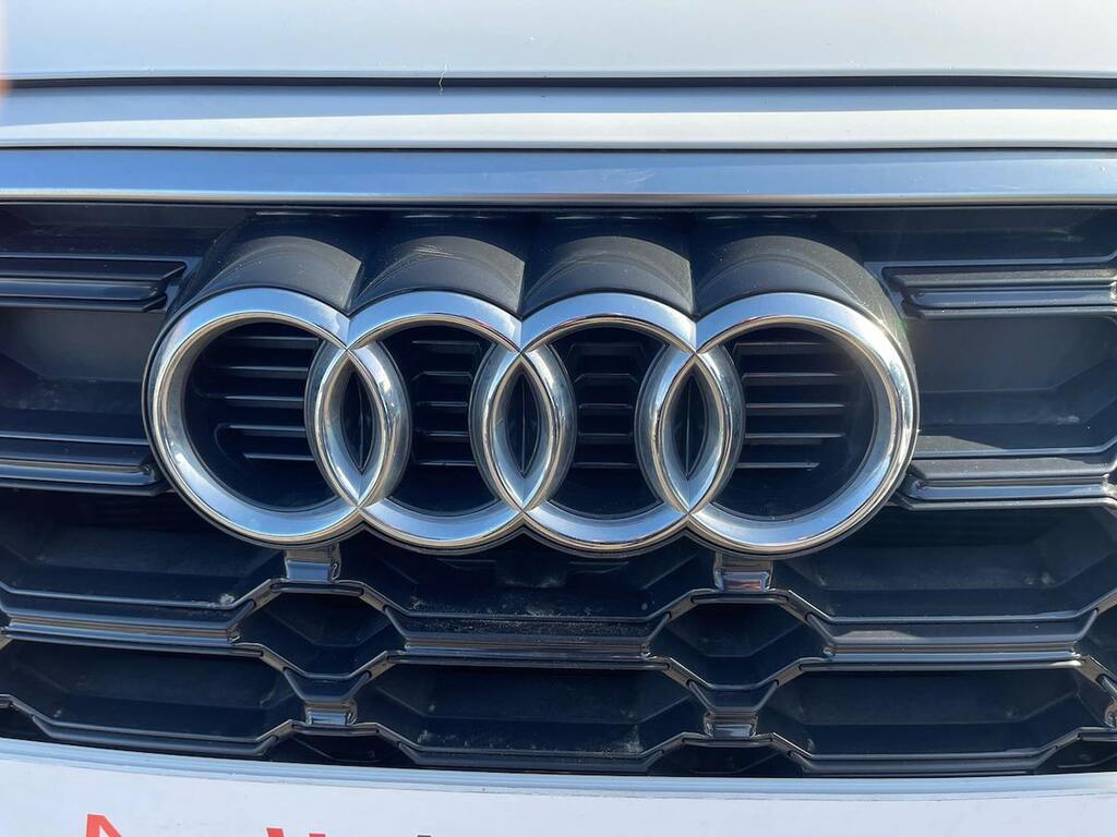Audi Q5 S Line Black #33