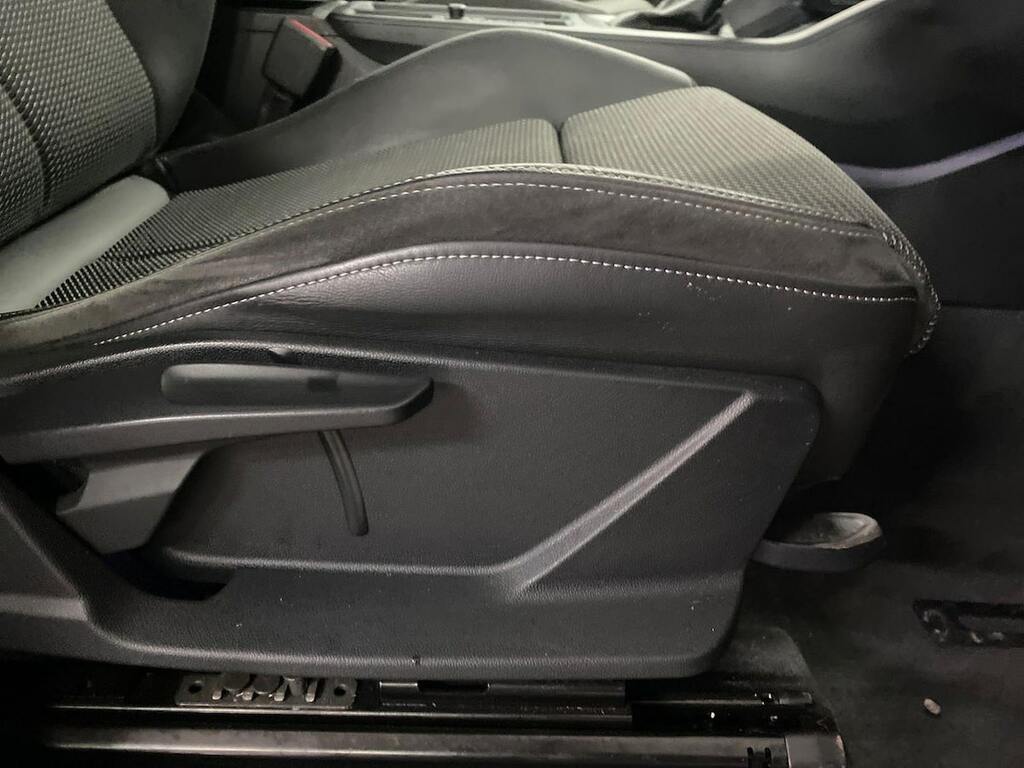 Audi Q3 Technik Blue #30