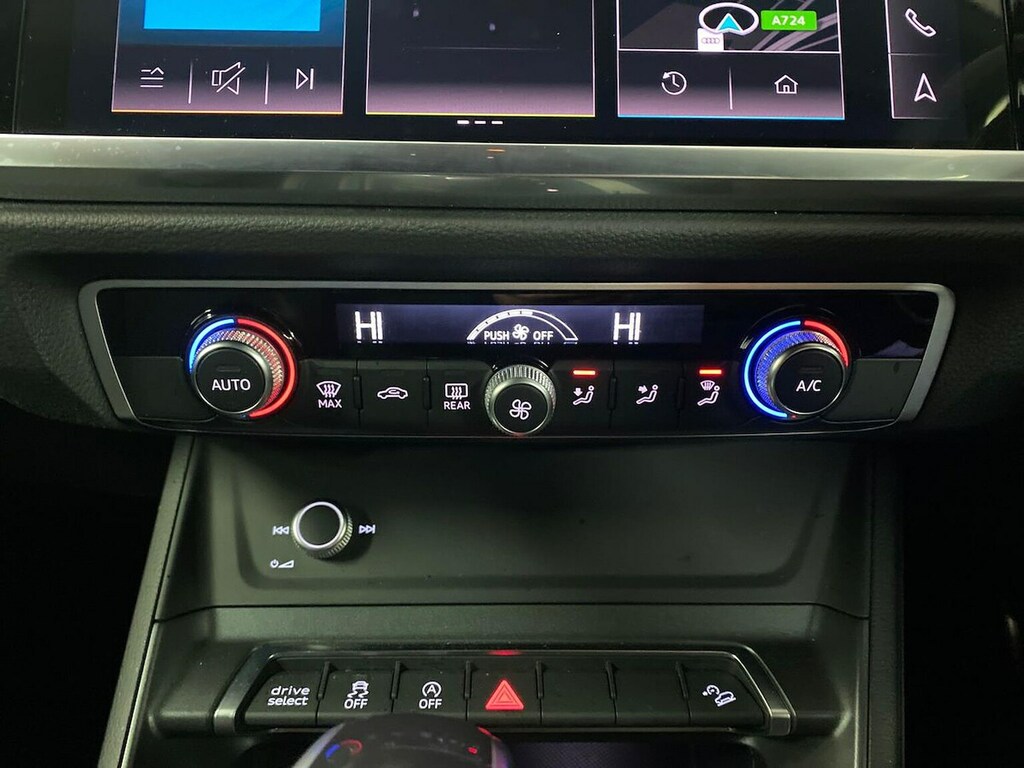Audi Q3 Technik Blue #12