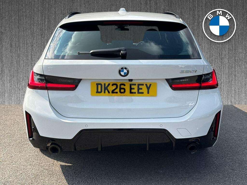 BMW 3 Series 320I M Sport Step DK26EEY White #4