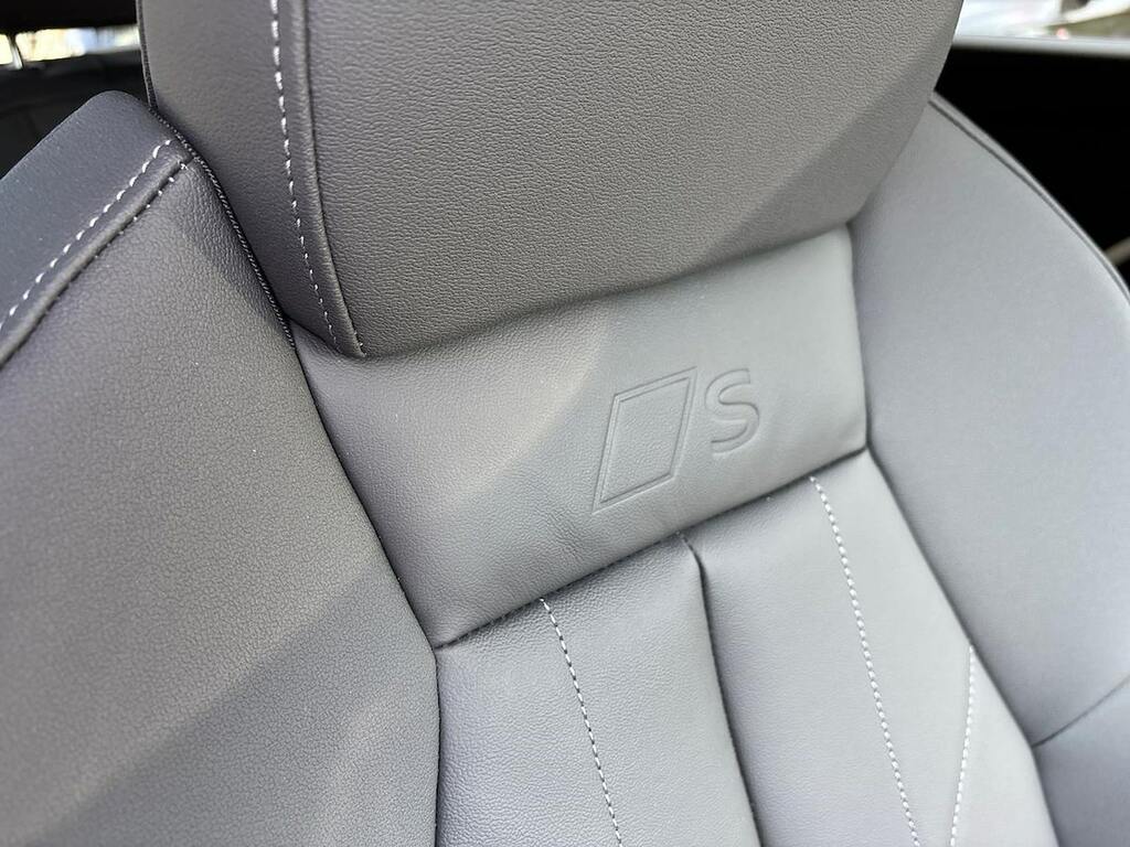 Audi Q5 Launch Edition Black #22