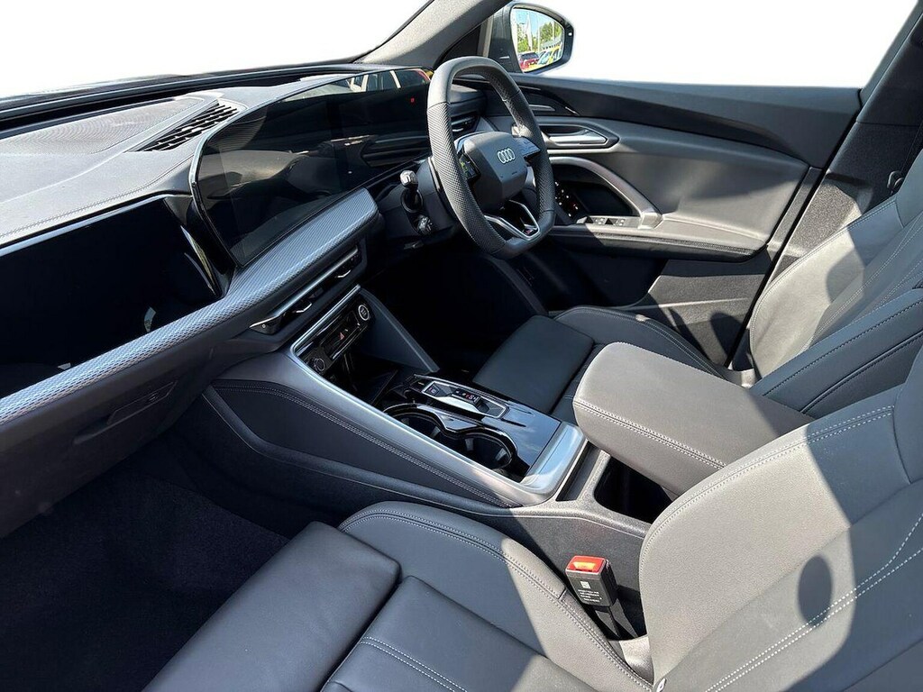 Audi Q5 Launch Edition Black #7