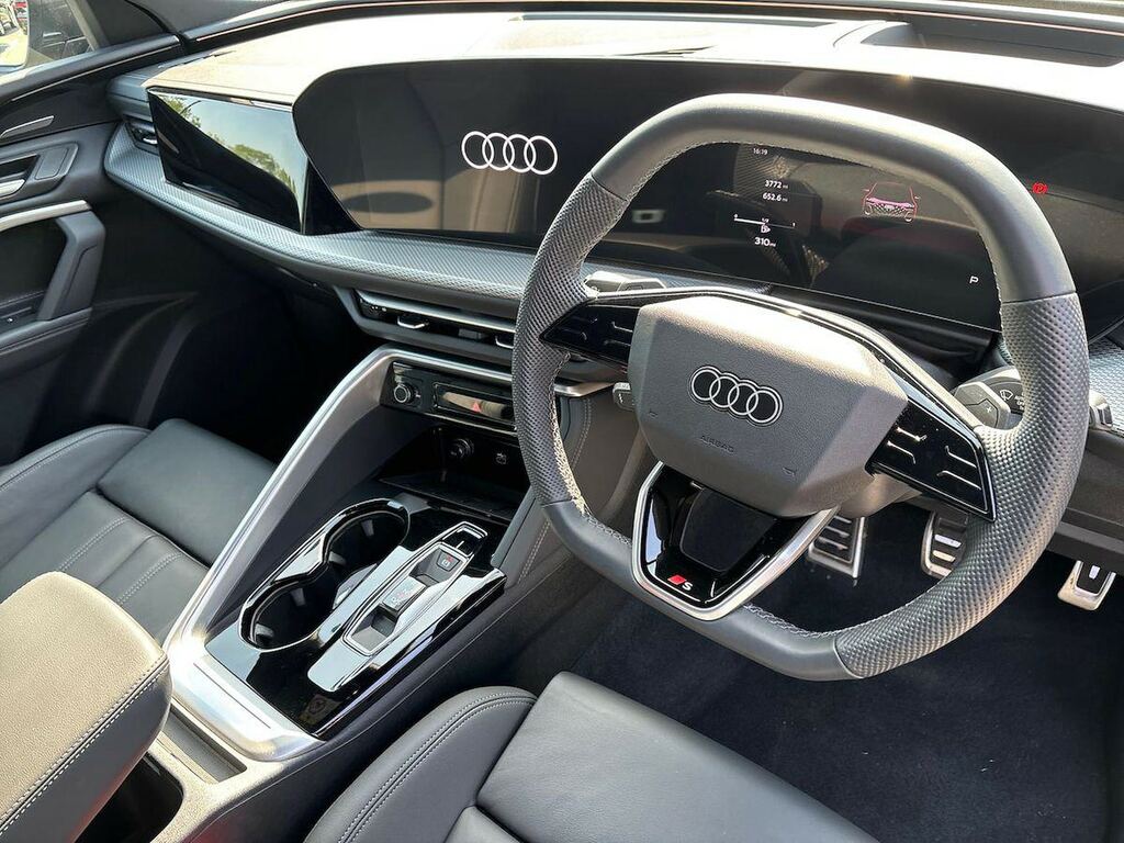 Audi Q5 Launch Edition Black #9
