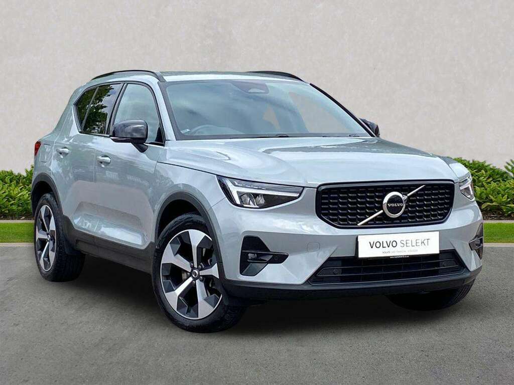 Volvo XC40 2.0 B4p Plus Dark Grey