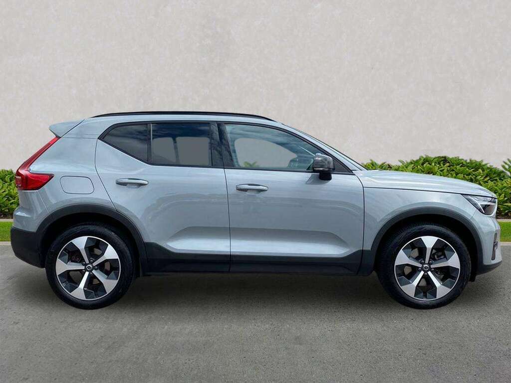 Volvo XC40 2.0 B4p Plus Dark Grey #3