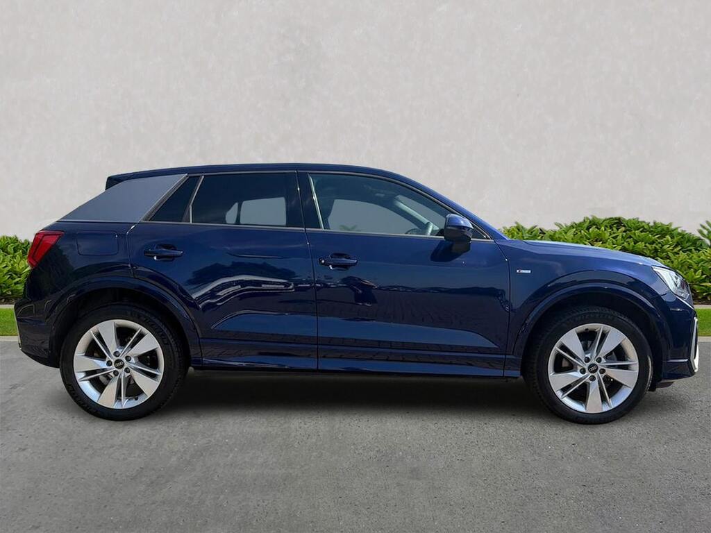 Audi Q2 35 Tfsi S Line Blue #3