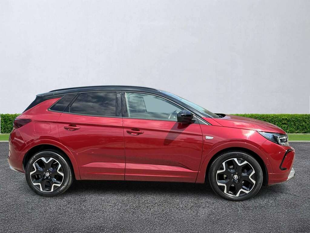 Vauxhall Grandland 1.2 Turbo Ultimate Red #3