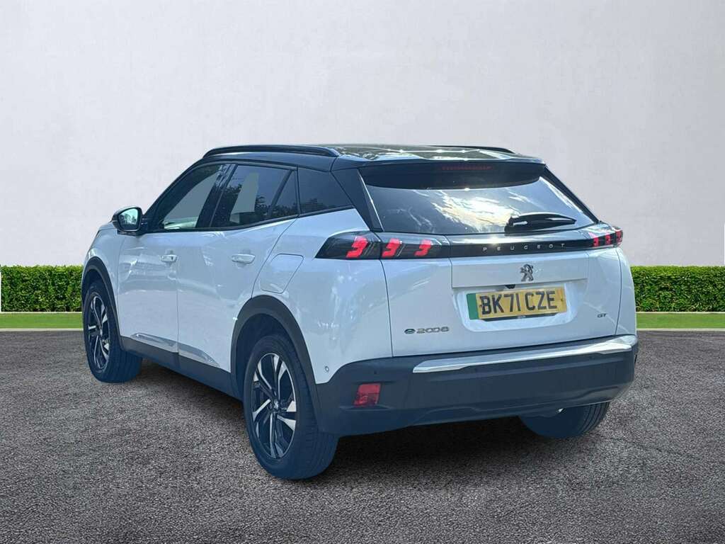 Peugeot e-2008 100Kw Gt 50Kwh White #2