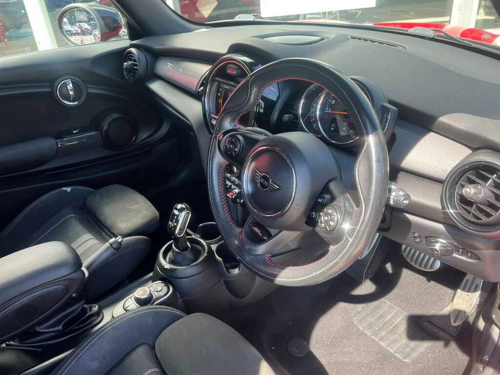 Mini Hatch Cooper Classic Silver #17