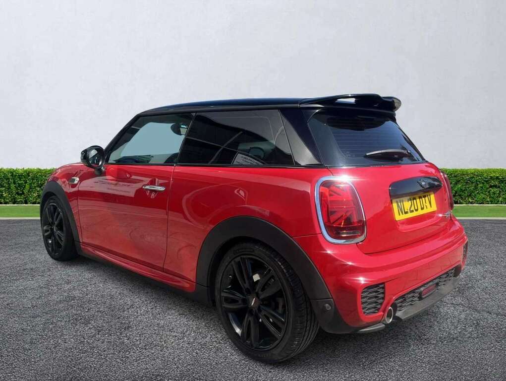 Mini Hatch 1.5 Cooper Sport Ii NL20DTV Red #2